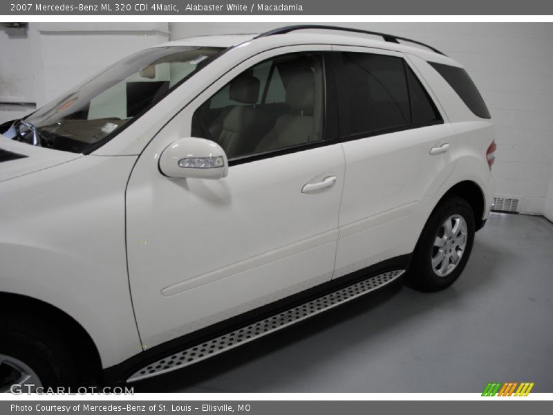 Alabaster White / Macadamia 2007 Mercedes-Benz ML 320 CDI 4Matic