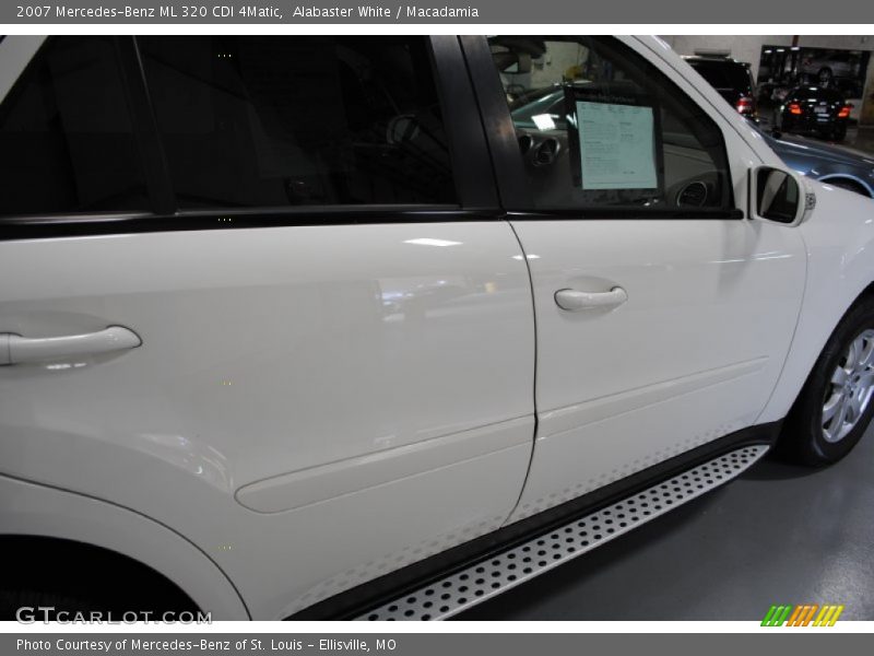 Alabaster White / Macadamia 2007 Mercedes-Benz ML 320 CDI 4Matic