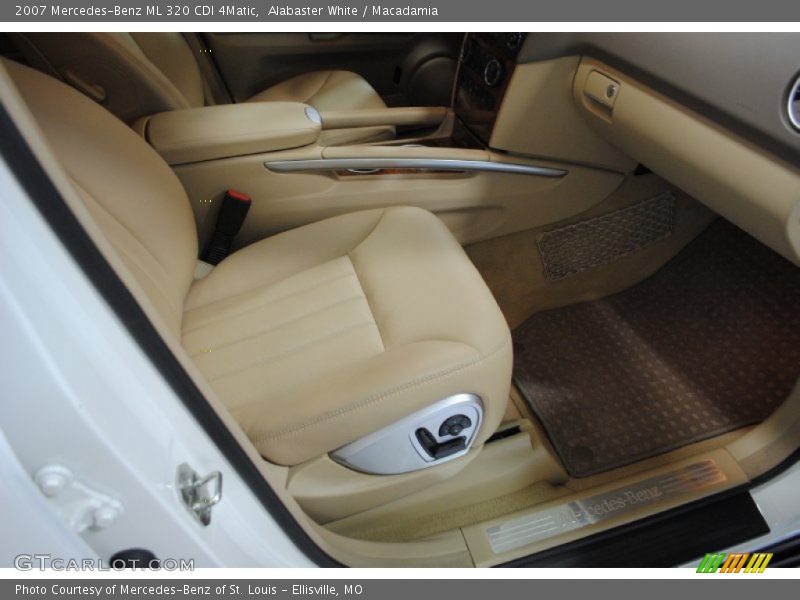 Alabaster White / Macadamia 2007 Mercedes-Benz ML 320 CDI 4Matic