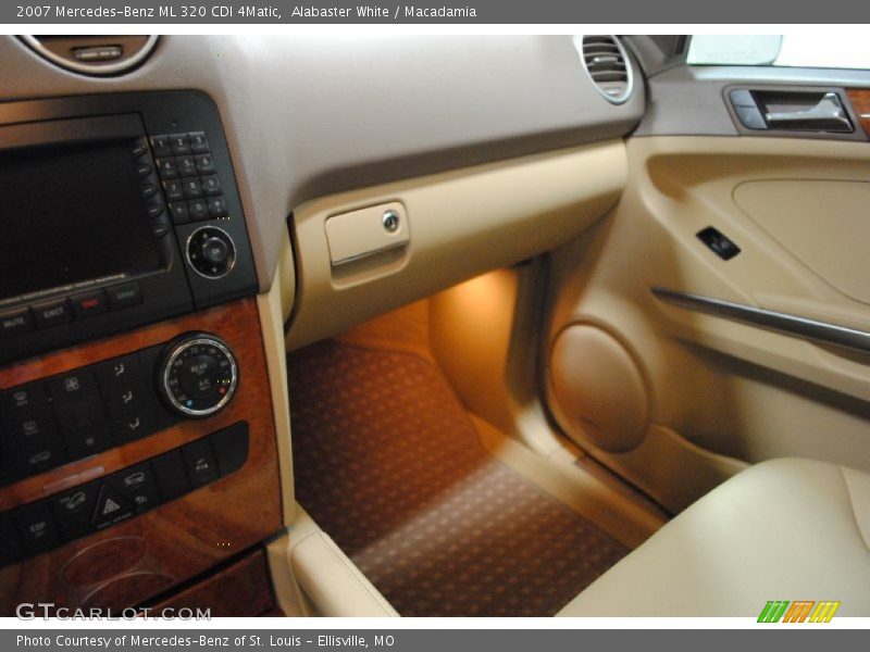 Alabaster White / Macadamia 2007 Mercedes-Benz ML 320 CDI 4Matic