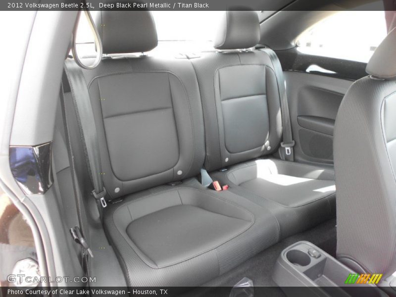 Deep Black Pearl Metallic / Titan Black 2012 Volkswagen Beetle 2.5L