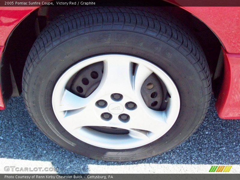 Victory Red / Graphite 2005 Pontiac Sunfire Coupe