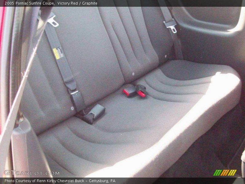 Victory Red / Graphite 2005 Pontiac Sunfire Coupe