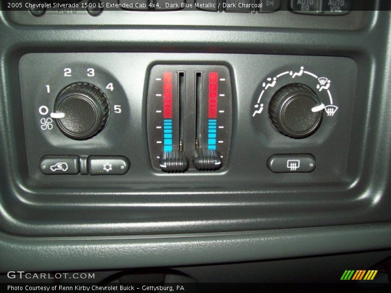 Dark Blue Metallic / Dark Charcoal 2005 Chevrolet Silverado 1500 LS Extended Cab 4x4
