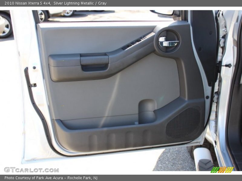 Silver Lightning Metallic / Gray 2010 Nissan Xterra S 4x4