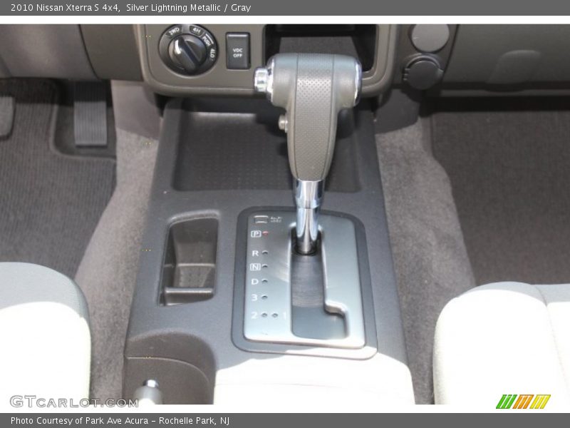 Silver Lightning Metallic / Gray 2010 Nissan Xterra S 4x4