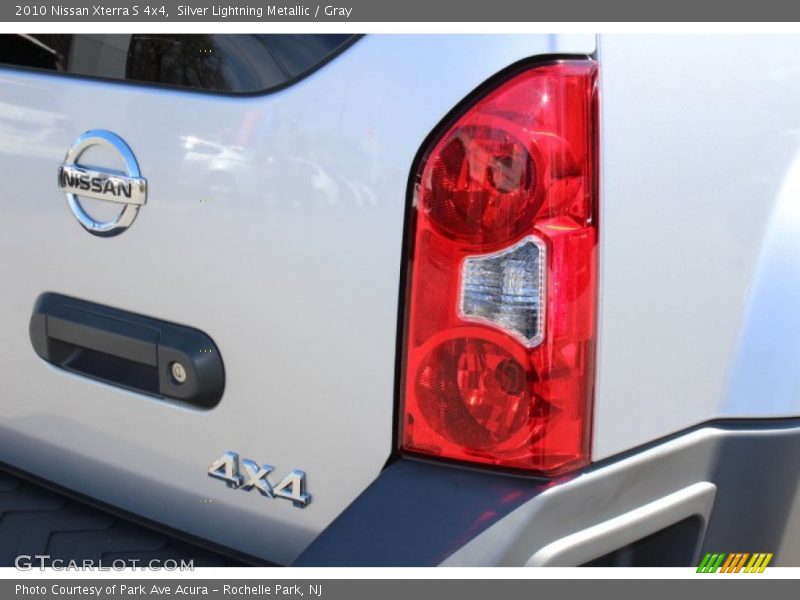 Silver Lightning Metallic / Gray 2010 Nissan Xterra S 4x4