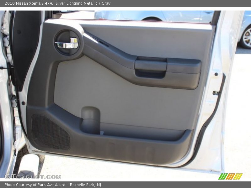 Silver Lightning Metallic / Gray 2010 Nissan Xterra S 4x4