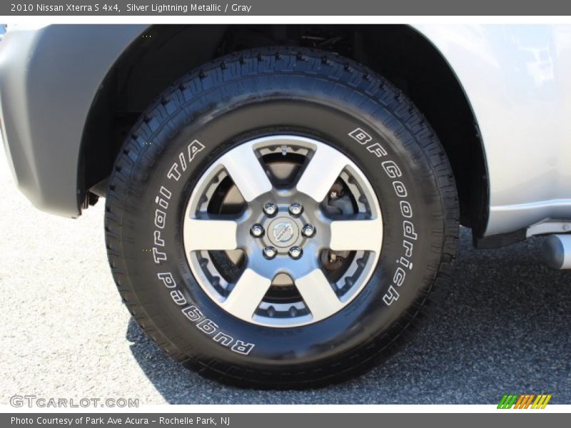 Silver Lightning Metallic / Gray 2010 Nissan Xterra S 4x4