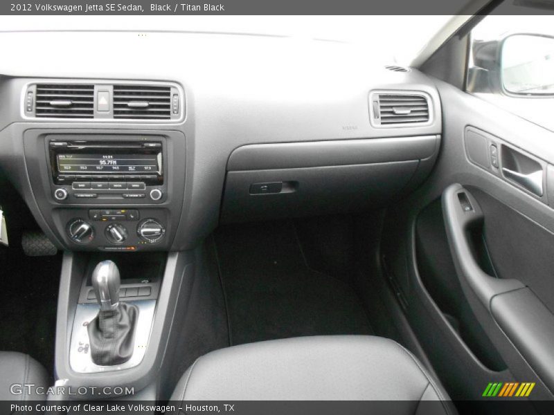 Black / Titan Black 2012 Volkswagen Jetta SE Sedan