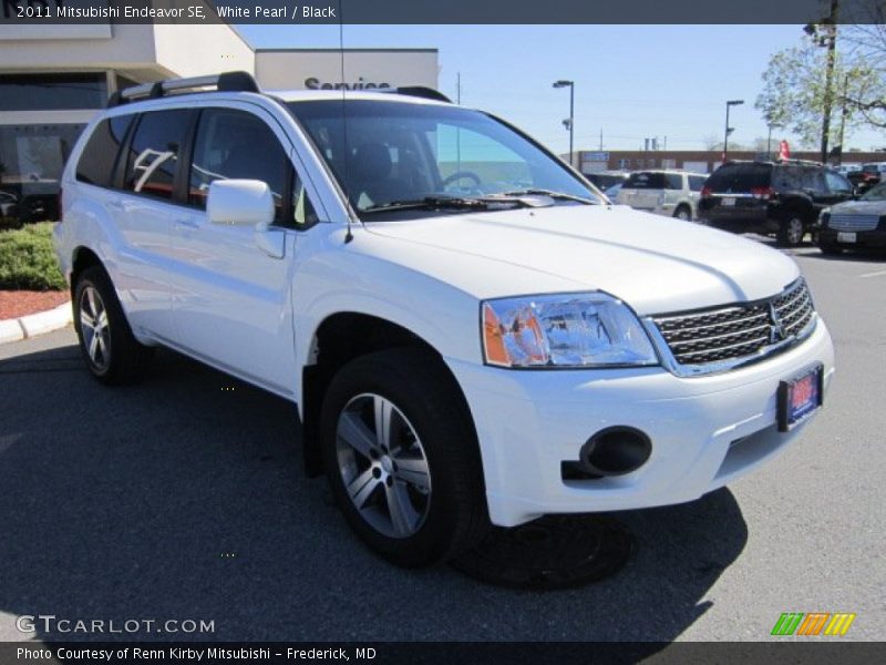 White Pearl / Black 2011 Mitsubishi Endeavor SE