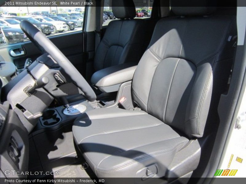White Pearl / Black 2011 Mitsubishi Endeavor SE