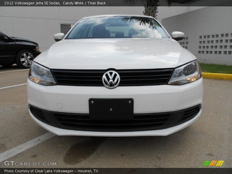 Candy White / Titan Black 2012 Volkswagen Jetta SE Sedan