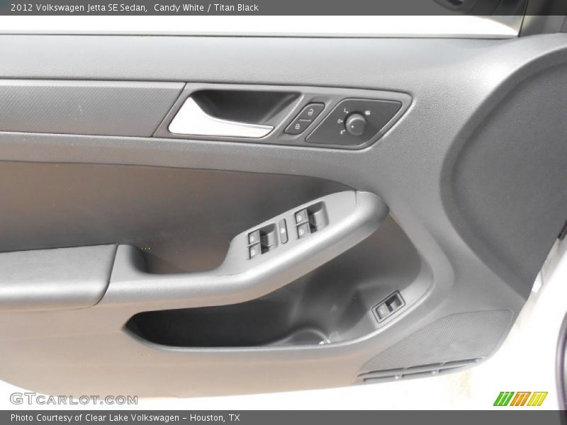 Candy White / Titan Black 2012 Volkswagen Jetta SE Sedan