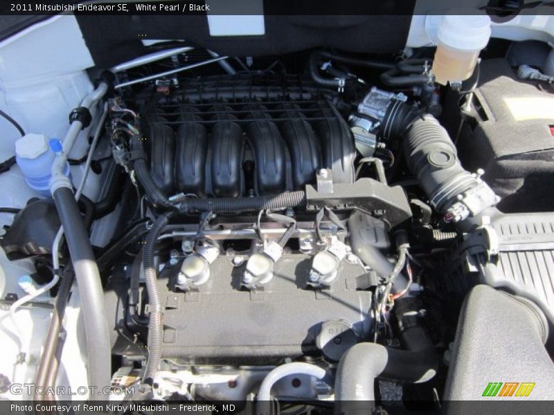 White Pearl / Black 2011 Mitsubishi Endeavor SE