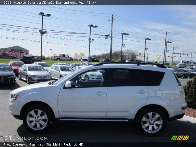 Diamond White Pearl / Black 2012 Mitsubishi Outlander SE AWD