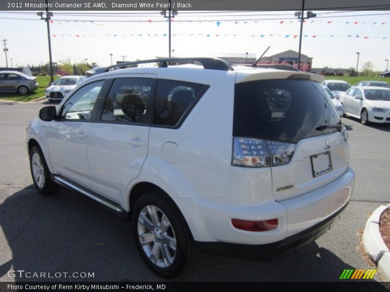 Diamond White Pearl / Black 2012 Mitsubishi Outlander SE AWD
