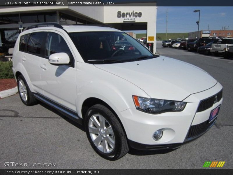 Diamond White Pearl / Black 2012 Mitsubishi Outlander SE AWD