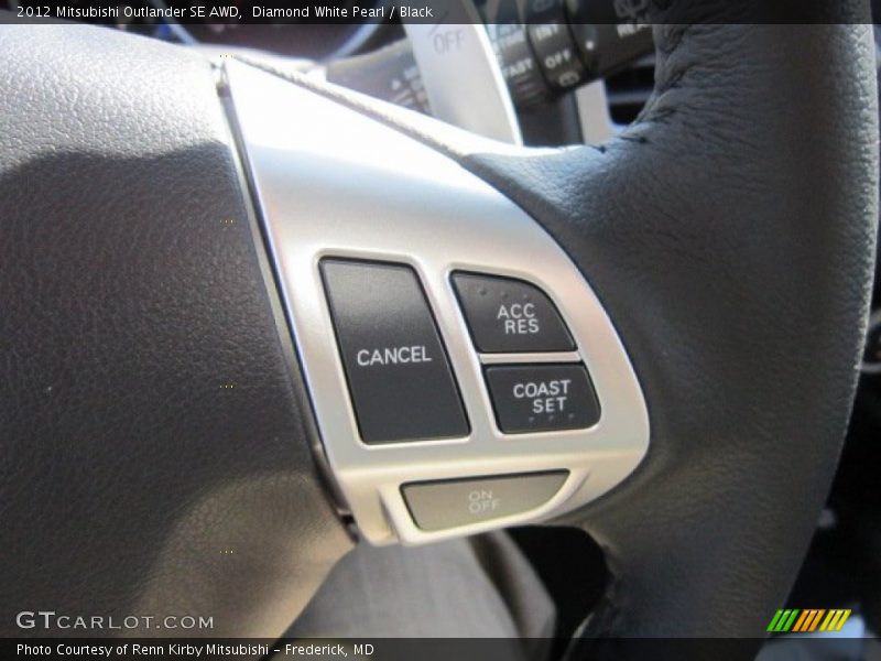 Diamond White Pearl / Black 2012 Mitsubishi Outlander SE AWD