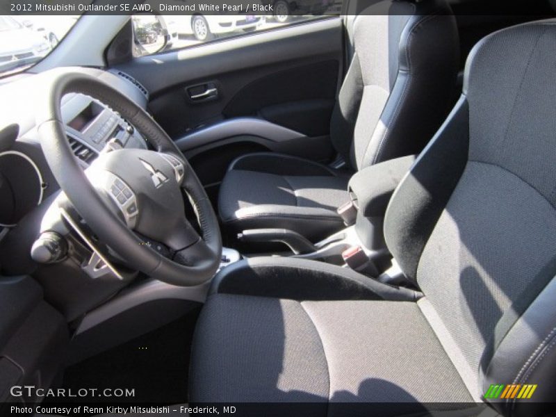 Diamond White Pearl / Black 2012 Mitsubishi Outlander SE AWD