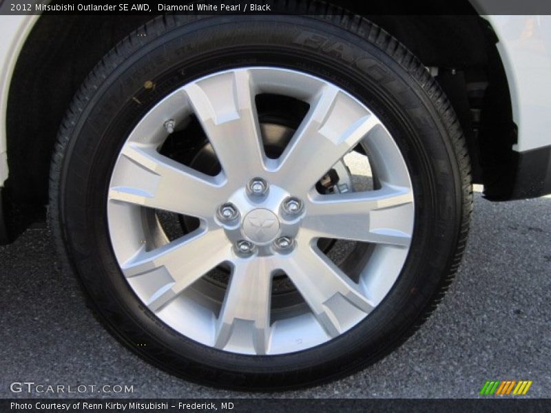 Diamond White Pearl / Black 2012 Mitsubishi Outlander SE AWD
