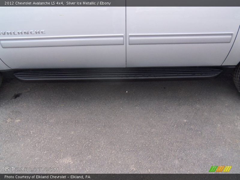 Silver Ice Metallic / Ebony 2012 Chevrolet Avalanche LS 4x4