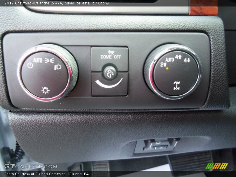 Silver Ice Metallic / Ebony 2012 Chevrolet Avalanche LS 4x4
