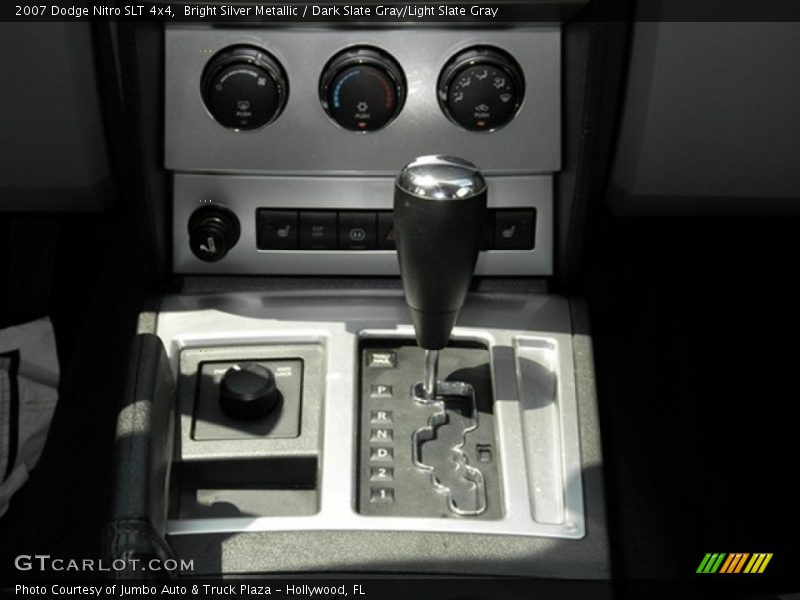Bright Silver Metallic / Dark Slate Gray/Light Slate Gray 2007 Dodge Nitro SLT 4x4