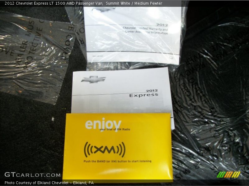 Summit White / Medium Pewter 2012 Chevrolet Express LT 1500 AWD Passenger Van