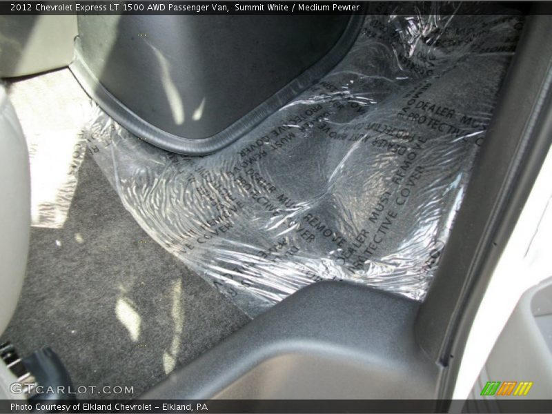 Summit White / Medium Pewter 2012 Chevrolet Express LT 1500 AWD Passenger Van