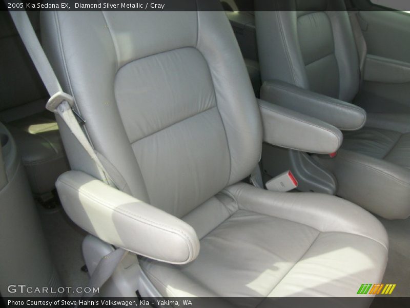 Diamond Silver Metallic / Gray 2005 Kia Sedona EX