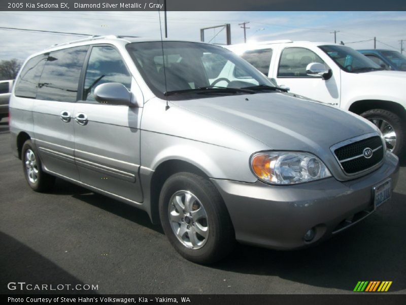 Diamond Silver Metallic / Gray 2005 Kia Sedona EX