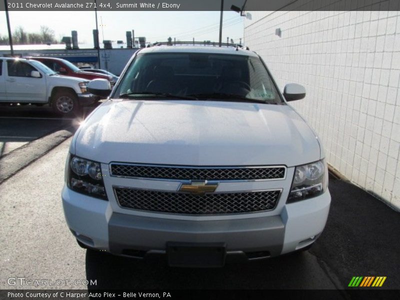 Summit White / Ebony 2011 Chevrolet Avalanche Z71 4x4