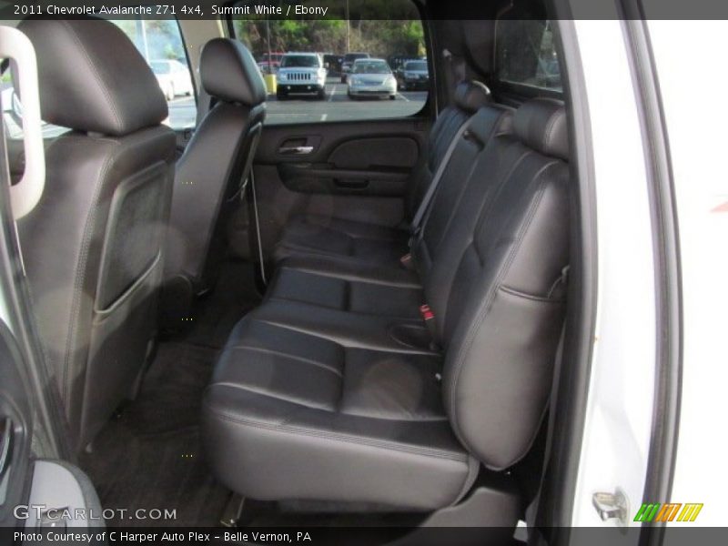 Summit White / Ebony 2011 Chevrolet Avalanche Z71 4x4