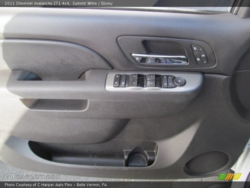 Summit White / Ebony 2011 Chevrolet Avalanche Z71 4x4