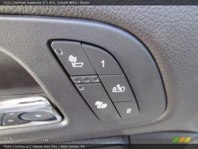 Summit White / Ebony 2011 Chevrolet Avalanche Z71 4x4