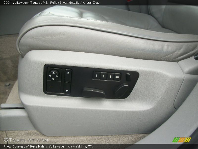 Reflex Silver Metallic / Kristal Gray 2004 Volkswagen Touareg V8