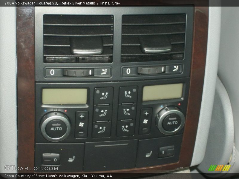 Reflex Silver Metallic / Kristal Gray 2004 Volkswagen Touareg V8