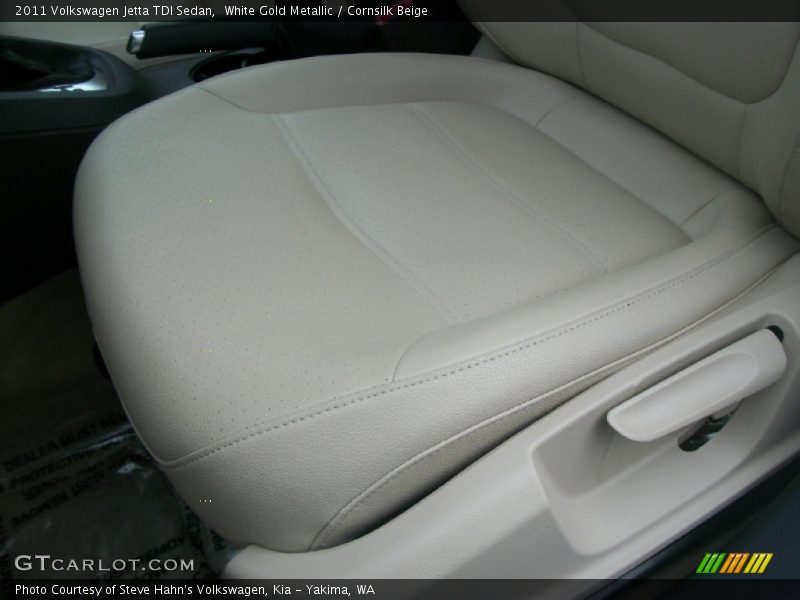 White Gold Metallic / Cornsilk Beige 2011 Volkswagen Jetta TDI Sedan