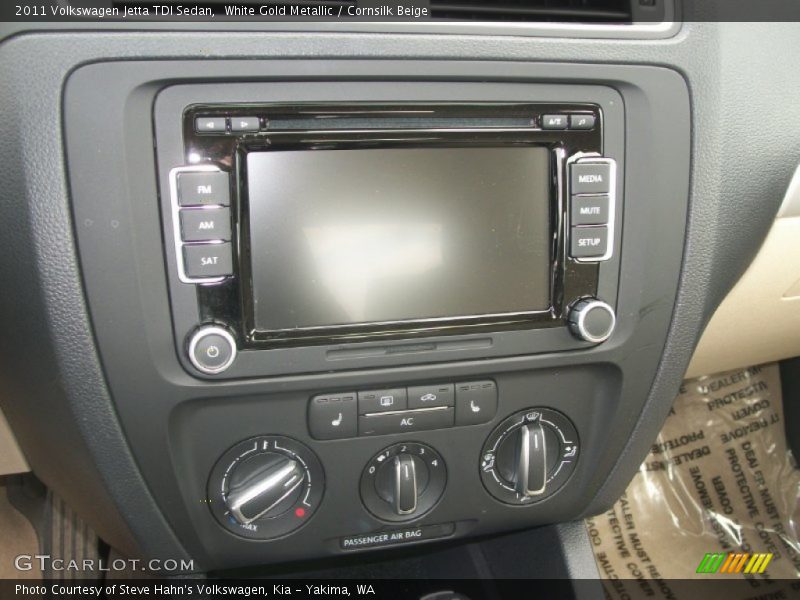 White Gold Metallic / Cornsilk Beige 2011 Volkswagen Jetta TDI Sedan