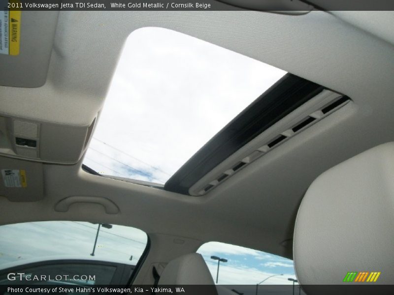 White Gold Metallic / Cornsilk Beige 2011 Volkswagen Jetta TDI Sedan