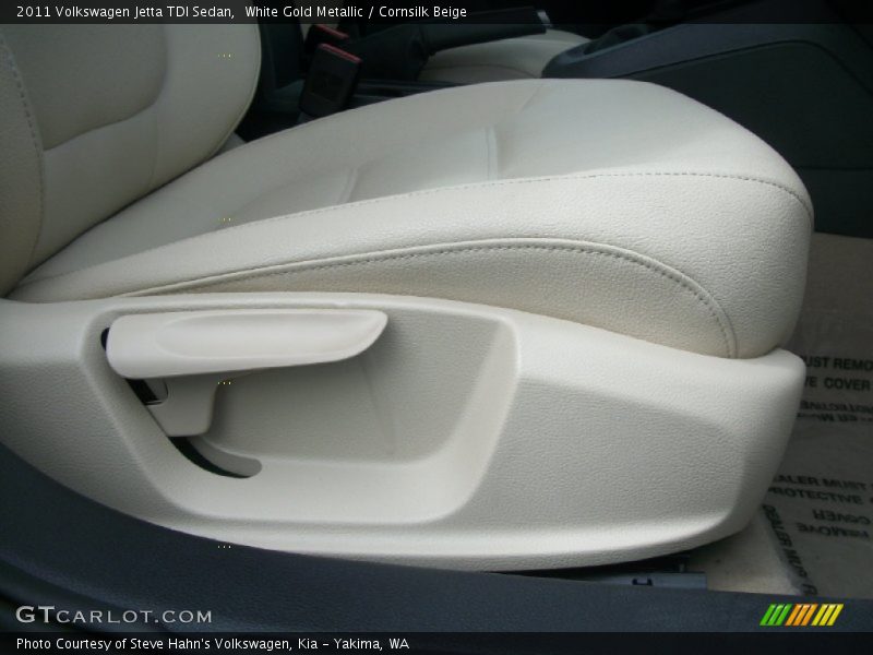 White Gold Metallic / Cornsilk Beige 2011 Volkswagen Jetta TDI Sedan