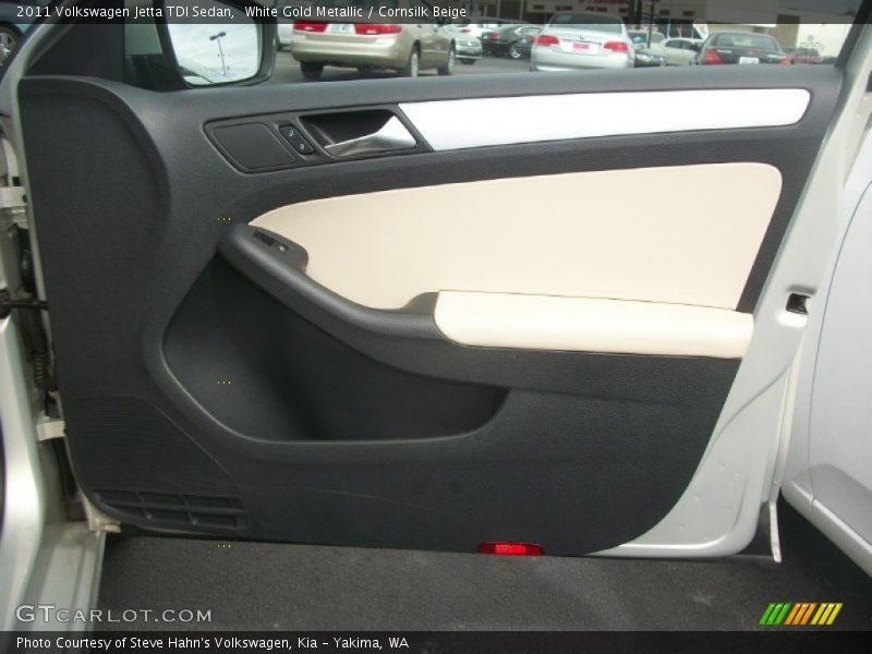 White Gold Metallic / Cornsilk Beige 2011 Volkswagen Jetta TDI Sedan
