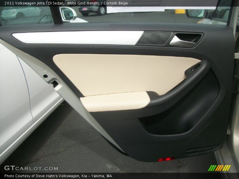 White Gold Metallic / Cornsilk Beige 2011 Volkswagen Jetta TDI Sedan