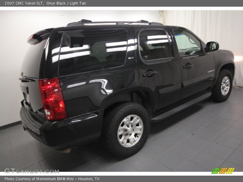 Onyx Black / Light Tan 2007 GMC Yukon SLT