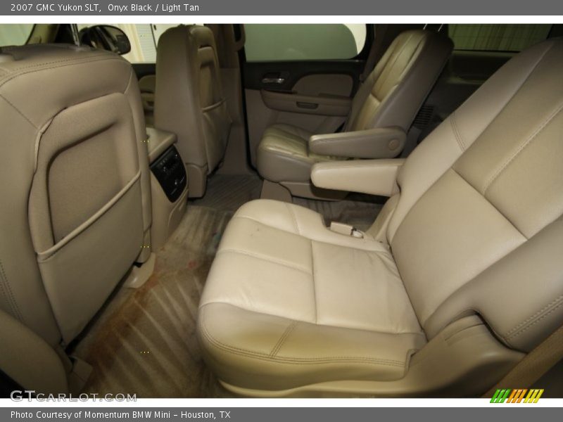 Onyx Black / Light Tan 2007 GMC Yukon SLT