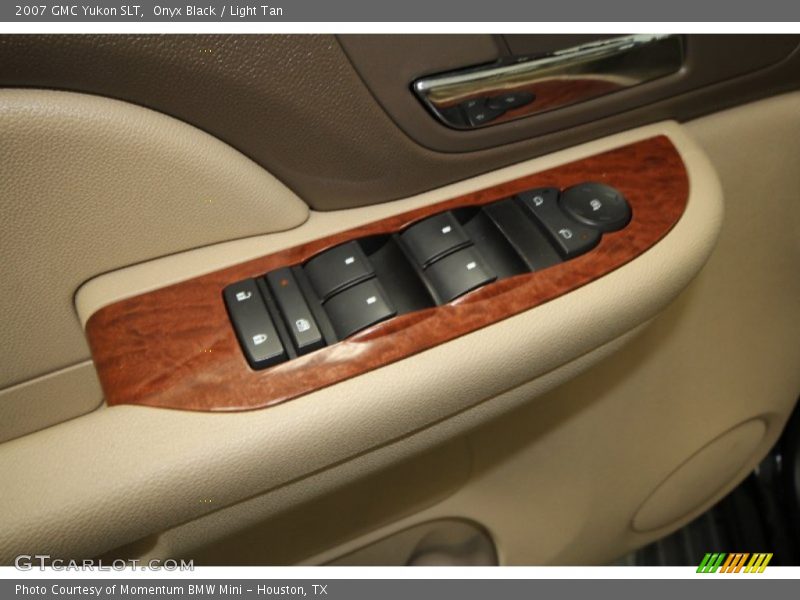 Onyx Black / Light Tan 2007 GMC Yukon SLT