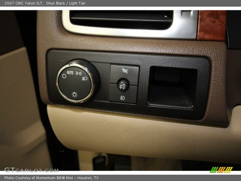 Onyx Black / Light Tan 2007 GMC Yukon SLT