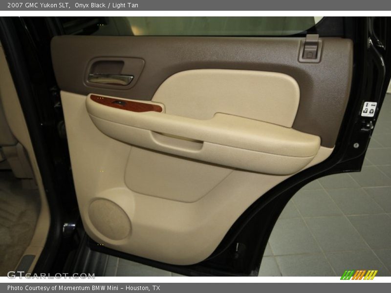 Onyx Black / Light Tan 2007 GMC Yukon SLT