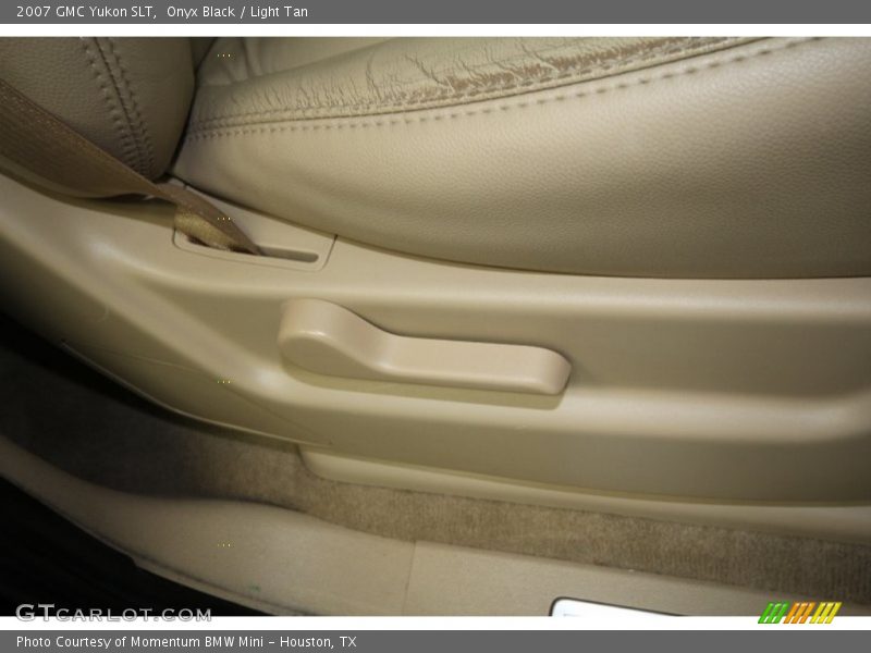 Onyx Black / Light Tan 2007 GMC Yukon SLT